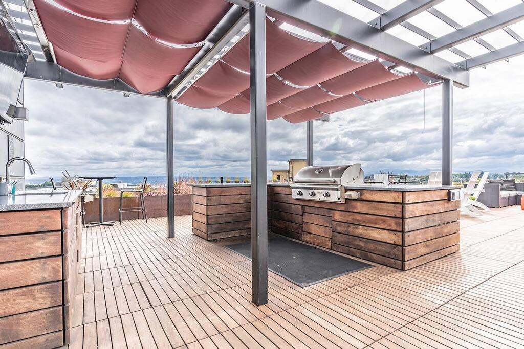 One Bedroom Luxury Apartment Seattle Bagian luar foto