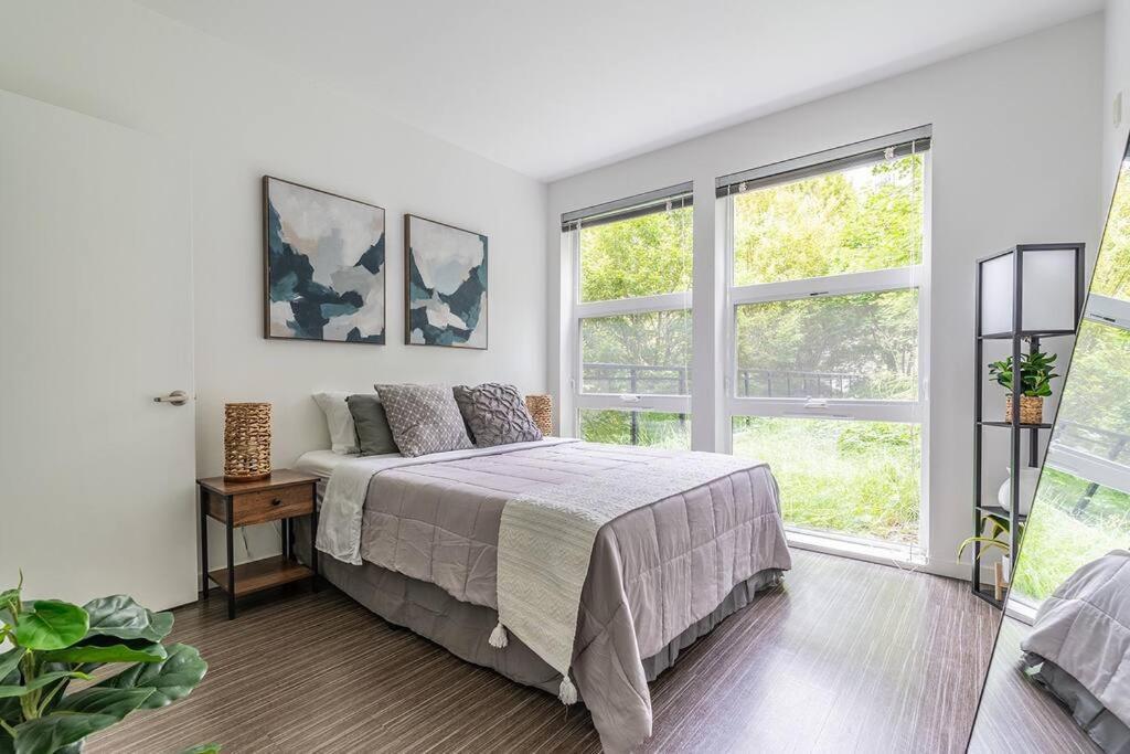 One Bedroom Luxury Apartment Seattle Bagian luar foto